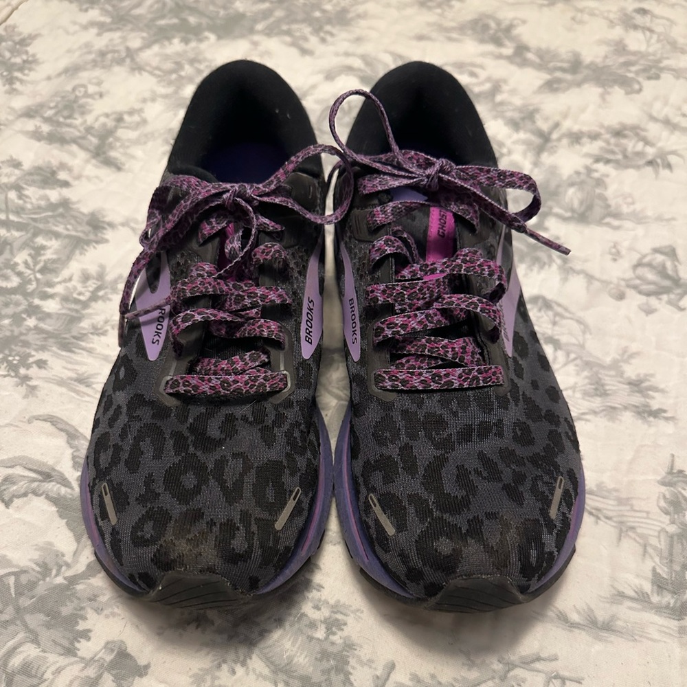 Brooks Women's Black and Purple Leopard Sneakers size 8 EUC
